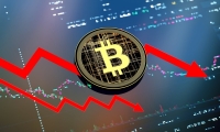 港股低开高走：恒指创两年半新高，芯片股接力拉升